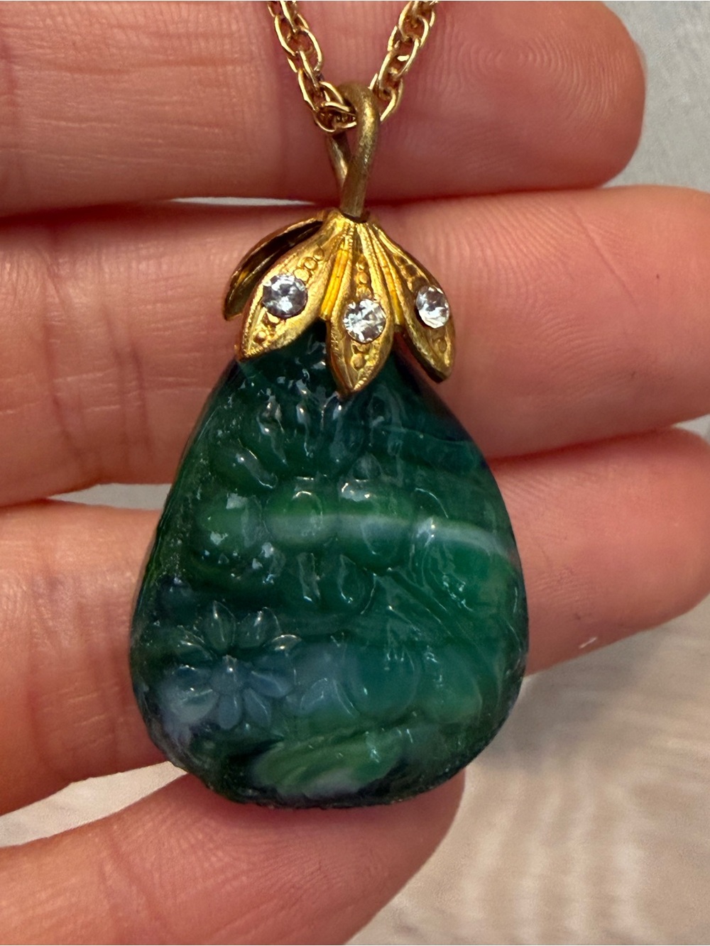 Vintage Style Carved Green Jade Look Pendant Necklace - Picture 2 of 4